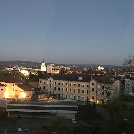 Bel Appartement Renove, Spacieux Et Lumineux Bourg-en-Bresse Exterior foto